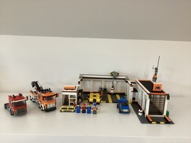 LEGO City GARAGE SET 7642 with Instructions