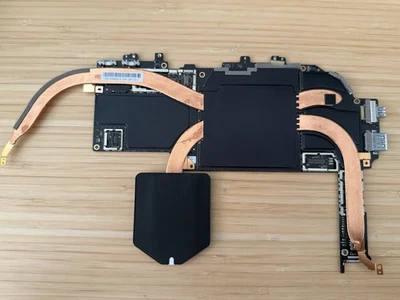 Материнская плата Microsoft Surface Pro 5 1796 Core m3-7Y30 1,00 ГГц 4 ГБ DDR3 - Изображение 1 из 3