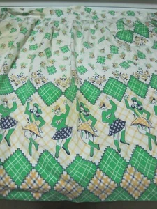 HALF APRON w/Pocket IRISH DANCERS W/YELLOW FLORAL - Picture 1 of 1