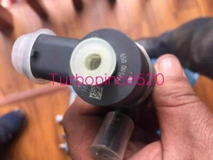 NEW BOSCH 0445110059 Chrysler Voyager JEEP Cherokee VM 2.5 2.8CRD Injector*1PC - Foto 1 di 4