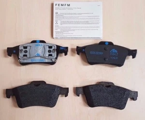 Nissan Genuine Primera Rear Brake Pads Part ref 44060-BA00F - Braking Pad Set - Picture 1 of 2