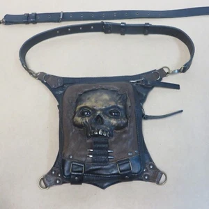 Leather skull purse ultra super rare custom made purse, belly, leg or back pack - Foto 1 di 16