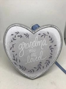 “Grandma, You are Loved" Plastic Heart With Metal Arrow Stand. - Picture 1 of 7