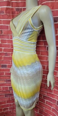Vestido ceñido al cuerpo forrado IKKAT tejido amarillo Bebe talla M para mujer #11 Foto 1 de 4
