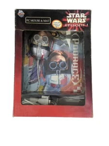 Ratón y alfombra Star Wars Episodio Podrace 1 pieza nuevos y sellados bordes de caja usados - Imagen 1 de 4