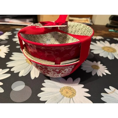 Conjunto de 2 tigelas de cerâmica branca vermelha Hallmark utensílios de cozinha decorativos - Imagem 1 de 4