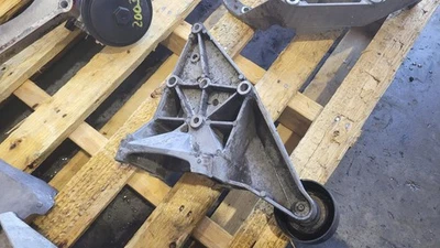 1999-2003 Ford F250/F350 7.3L Diesel Alternator Mounting Bracket F3TE-19D624-AB — 第 1/4 张图片