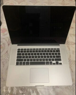macbook pro retina 15-inch mid 2015 - Image 1 of 4