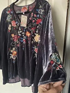 Johnny Was Velvet Embroidered Flared Sleeve Top/Blouse NWT Sz-XL - Picture 1 of 12