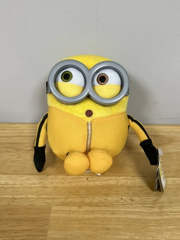 Minions The Rise of Gru Yellow Kung Fu Bob Plush Universal Illumination NWT Cover