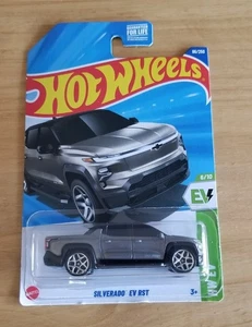 Hot Wheels 2025 Dollar Tree Esclusivo Silverado EV RST 86/250 Argento Nuovo - Foto 1 di 7