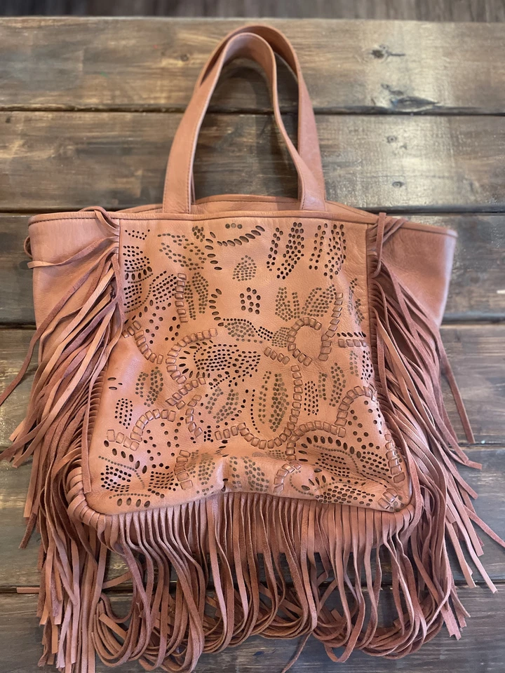 Bolso de Mano FRYE Vivian de Cuero con Flecos. Marrón. Foto 1 de 4