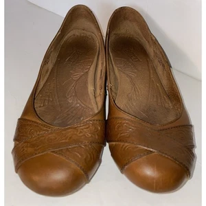 Born Hand Crafted Ballet Flats sz 8.5/40 Brown Leather Front Cross Straps - Picture 1 of 10