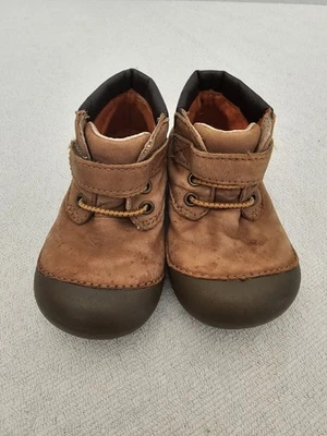 Stride Rite Botas al Tobillo de Cuero Marrón Zapatos Bebé Niño Pequeño Talla 5M - “Burrell” Foto 1 de 4