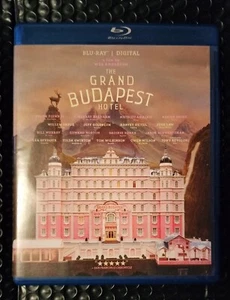 Grand Budapest (Blu-ray) No Digital - Picture 1 of 3