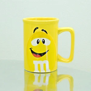 Offiziell lizenzierte Yellow Peanut M&M Tasse solide gelbe Süßigkeiten authentisch Mars 2011  - Bild 1 von 6