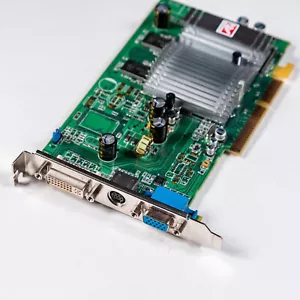 ATI Radeon 9600 128MB DDR AGP 8x DVI VGA Graphics Card Retro 98 XP Gaming - Picture 1 of 4