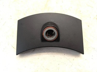 Volkswagen New Beetle 2009 1.6 12V Steckdose vorne 1C0864249 Benzin 75kW - Imagem 1 de 4