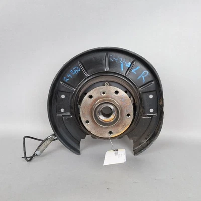 91-97 BMW 840ci 850ci E31 Left Rear Spindle Knuckle Hub 33321090335 OEM Used - Image 1 of 4