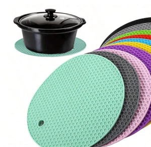4pcs Round Silicone Heat-Resistant Mats - Non-Slip Coasters & Pot Holders - NEW - Picture 1 of 5