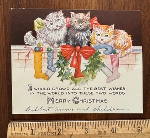 Vintage Christmas Holiday Card Tabby Cats on Mantle Stockings Fireplace - Foto 1 di 2