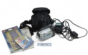 Panasonic VDR-D100 Camcorder Camera 30 x Optical Zoom Charger Battery Tote Bag - Picture 1 of 24