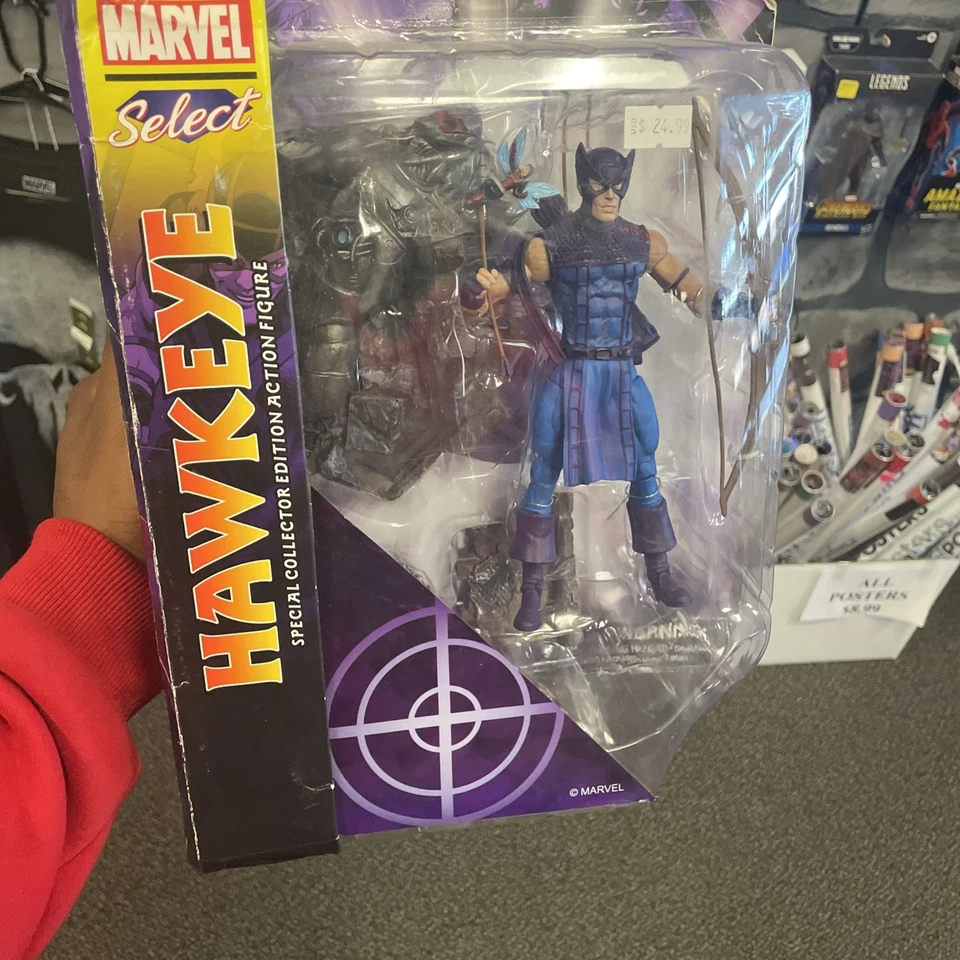 Figura de acción Marvel Diamond Select Classic Hawkeye Collector Edition NUEVA Foto 1 de 4
