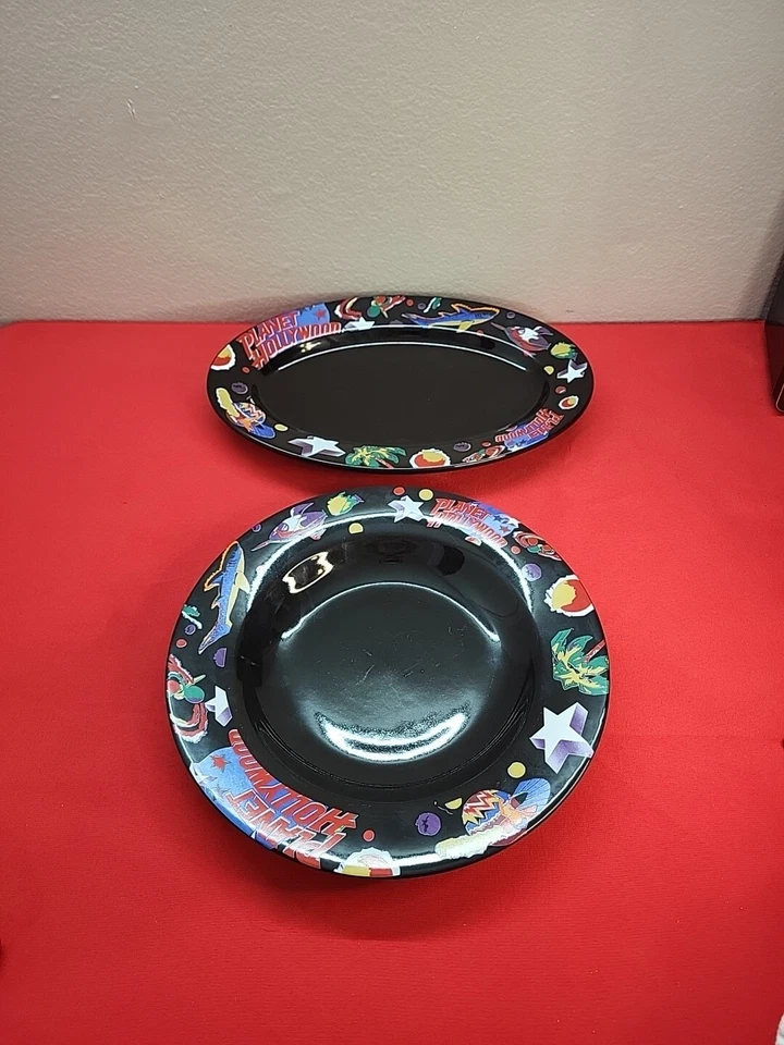 Lote Souviner Plato y Cuenco Negro Planet Hollywood Años 90 De Colección Excelente Estado. Foto 1 de 4