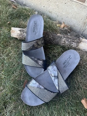 Sandalia de ónix metálico Naot Mila - Talla 42 EE. UU. 11 - Negra/Plata Envío rápido Nueva Foto 1 de 4