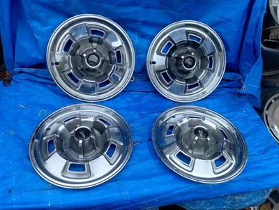 Juego de 4 tapacubos Plymouth 1967 14" cubiertas de rueda Fury Belvedere Satellite  Foto 1 de 4