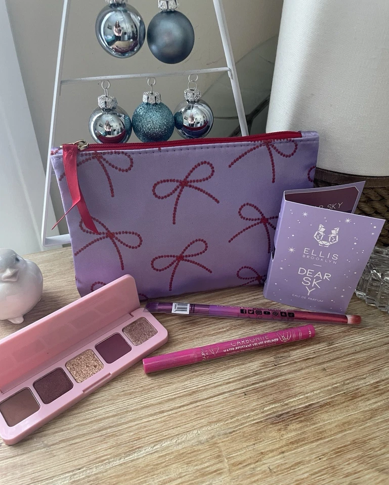 Lote de paquete de bolsas de maquillaje Ipsy Holiday  Foto 1 de 1