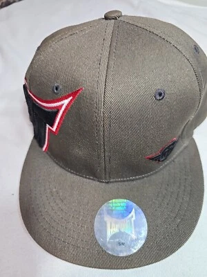 Gorra de béisbol Tapout para hombre talla S/M nueva con etiquetas con decoloraciones en la corona defecto Foto 1 de 4