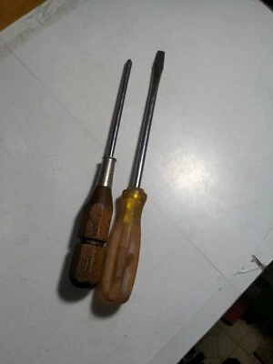 Proto 2  Screwdrivers Philips head #9786 & flat head #9608 - Image 1 of 4