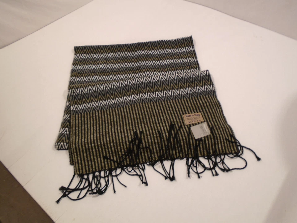 "Bufanda acrílica hecha en Italia con flecos, Chevron gris negro patrón raro 16x66"" nueva" Foto 1 de 4