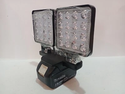 2 x Faretto LED 48W, IP 67 per batterie Makita LI-ION 18V 2-4-5 A - Immagine 1 di 4