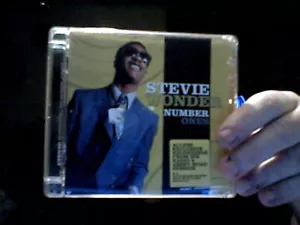 STEVIE WONDER NUMBER ONES GREATEST HITS CD POP CHRISTMAS LAST CHANCE SALOON - Picture 1 of 1