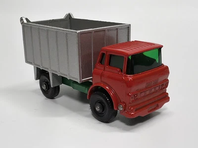 Matchbox Lesney No. 26 GMC Tipper Truck - Image 1 of 4