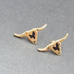 Vintage Pierced Earrings Gold Plated Long Horn Cattle Black Enamel Studs NOS - Picture 1 of 10