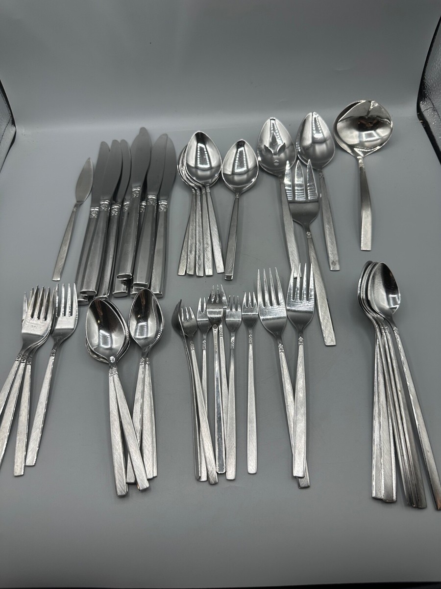 Vintage 1881 Rogers, Oneida Ltd. 86 Piece 'lady Drake