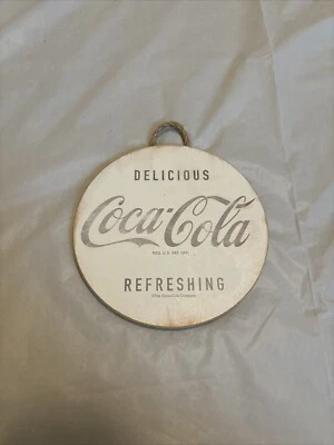 Letrero circular de Coca Cola Open Road Brands Foto 1 de 4