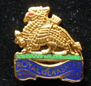 MILITARY LAPEL BADGE 20 - Picture 1 of 1