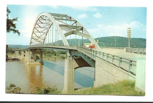 FORT HENRY BRIDGE ÜBERSPANNT DEN OHIO FLUSS ~ RAD, WV - Bild 1 von 1