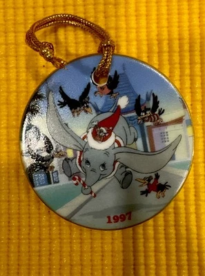 Елочное украшение Дамбо 1997 Disney's Christmas Collection Disney MGM Studios - Изображение 1 из 3