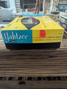 Vintage Yahtzee Family Dice Game Lowe Company #950 - Picture 1 of 12