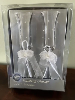 Copas de champán Wilton Toasting - Perfectas para una boda u ocasión especial Foto 1 de 2