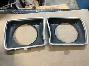 78 79 1978 1979 FORD TRUCK BRONCO HEADLIGHT bezels TRIM RINGS ROUND OEM - Picture 1 of 5
