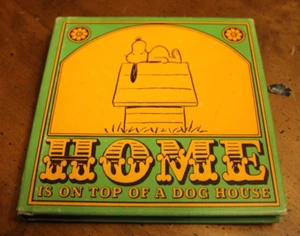 Home is on Top of a Dog House ~ 1966 United Feature HCDJ ~ Peanuts - Imagen 1 de 1