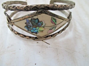 Pulsera vintage años 70 con incrustaciones de flores con concha de abulón - Imagen 1 de 2