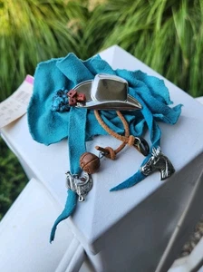 Western Design Teal Suede Cowboy Hat Horse Saddle Turquoise Charms Hair Barrette - Picture 1 of 15