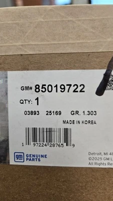 Chevrolet Colorado 2023-2025 emblemas en negro GM OEM NUEVO 85019722 Foto 1 de 2